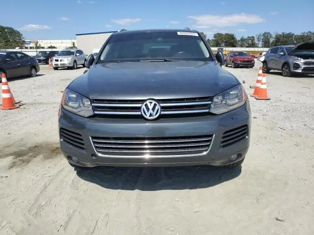 2013 VOLKSWAGEN TOUAREG V6