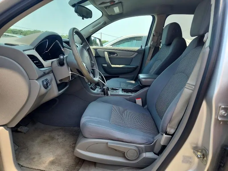 2015 CHEVROLET TRAVERSE LS  