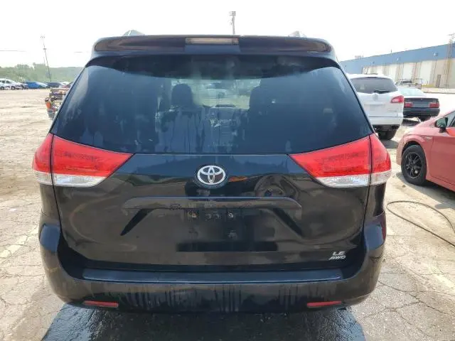 2011 TOYOTA SIENNA LE  