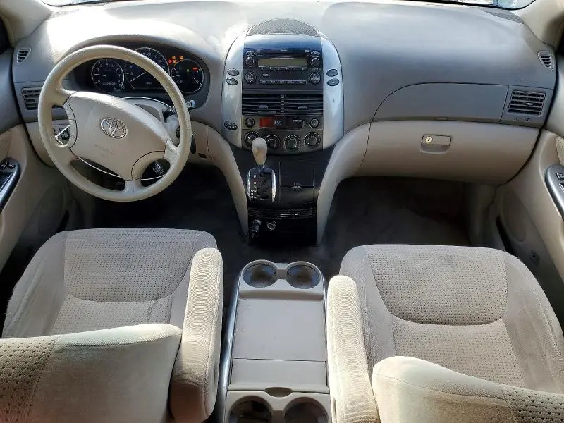 2010 TOYOTA SIENNA CE  