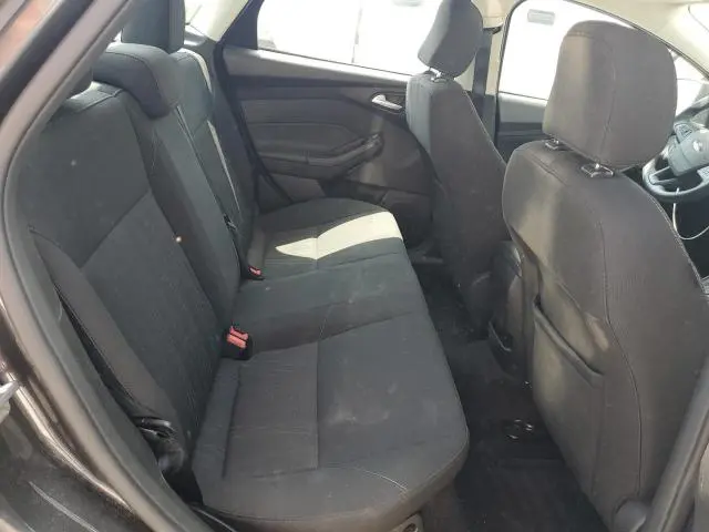 2017 FORD FOCUS SE  