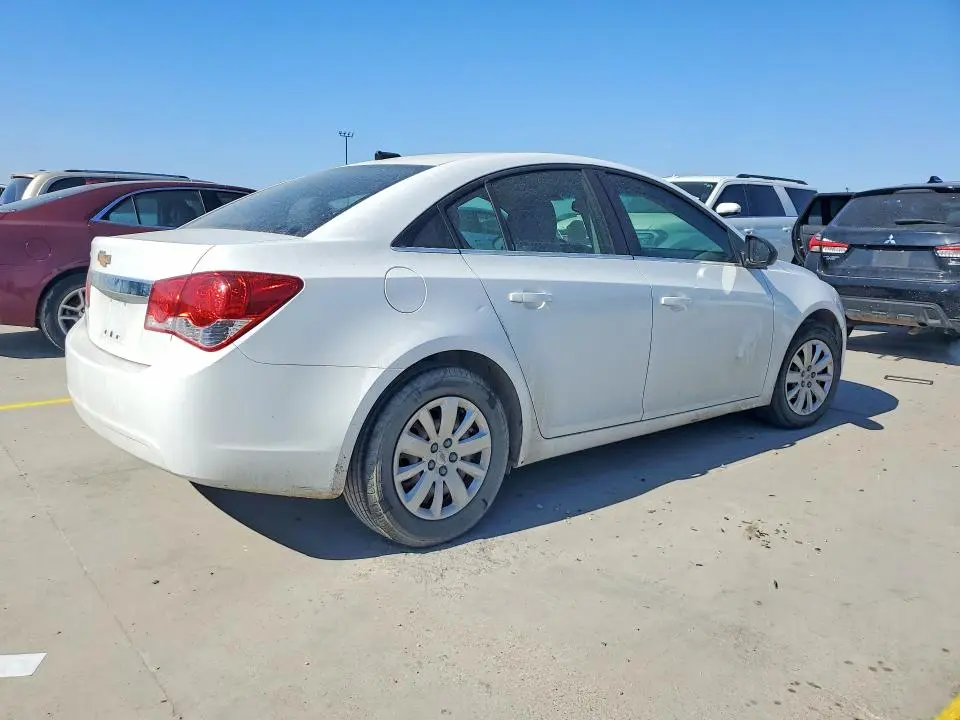 2011 CHEVROLET CRUZE LS  