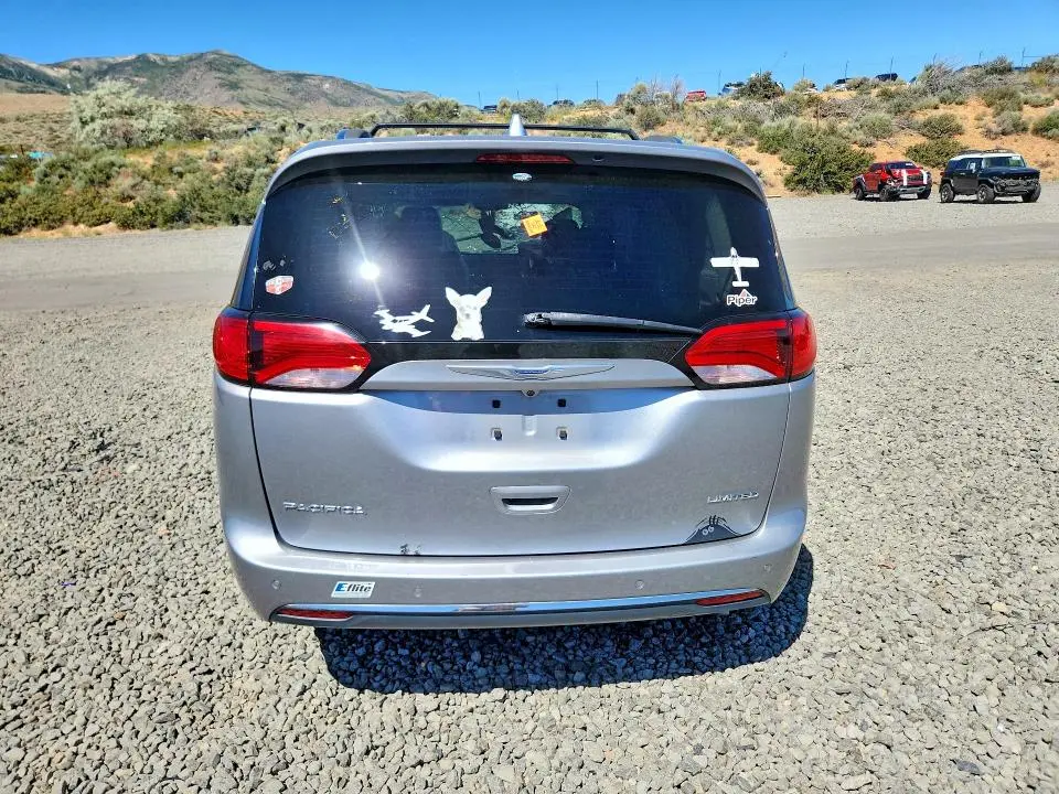 2018 CHRYSLER PACIFICA LIMITED  