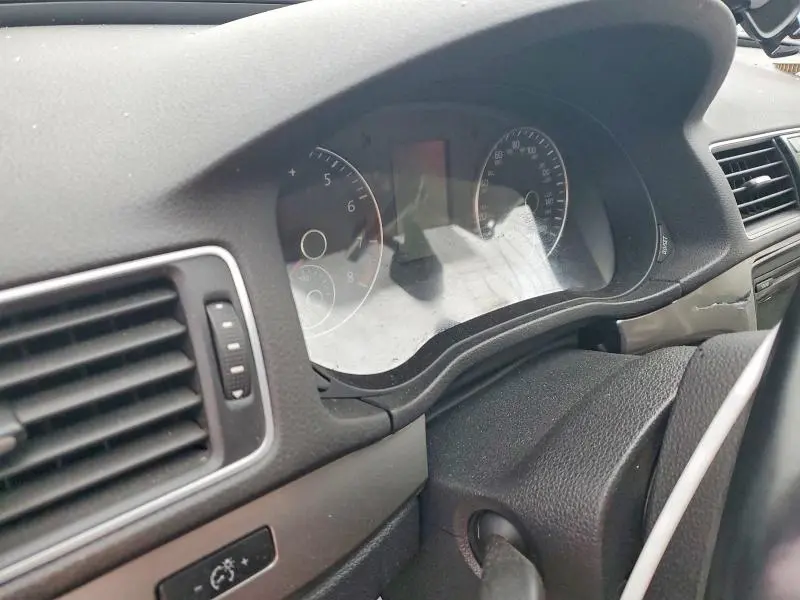 2015 VOLKSWAGEN PASSAT S  