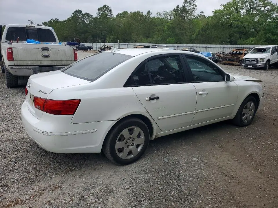 2010 HYUNDAI SONATA GLS  