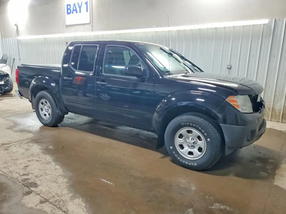2014 NISSAN FRONTIER S  
