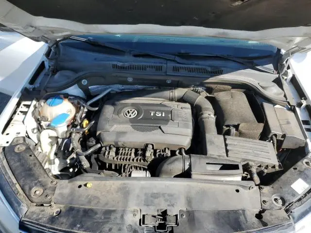 2015 VOLKSWAGEN JETTA SE  