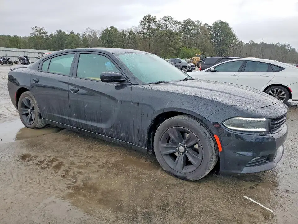 2016 DODGE CHARGER SXT  
