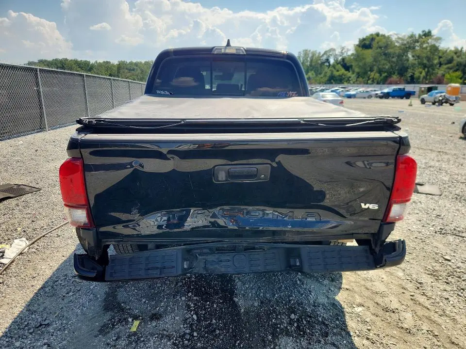 2022 TOYOTA TACOMA SR5 V6  