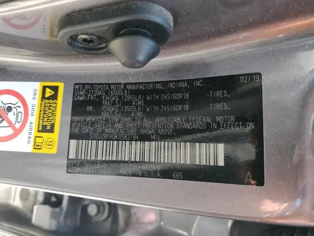 2019 TOYOTA HIGHLANDER SE  