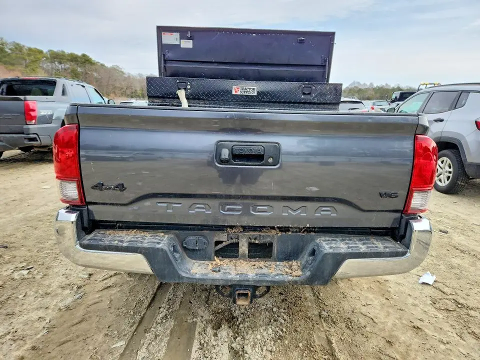 2023 TOYOTA TACOMA SR5 V6  