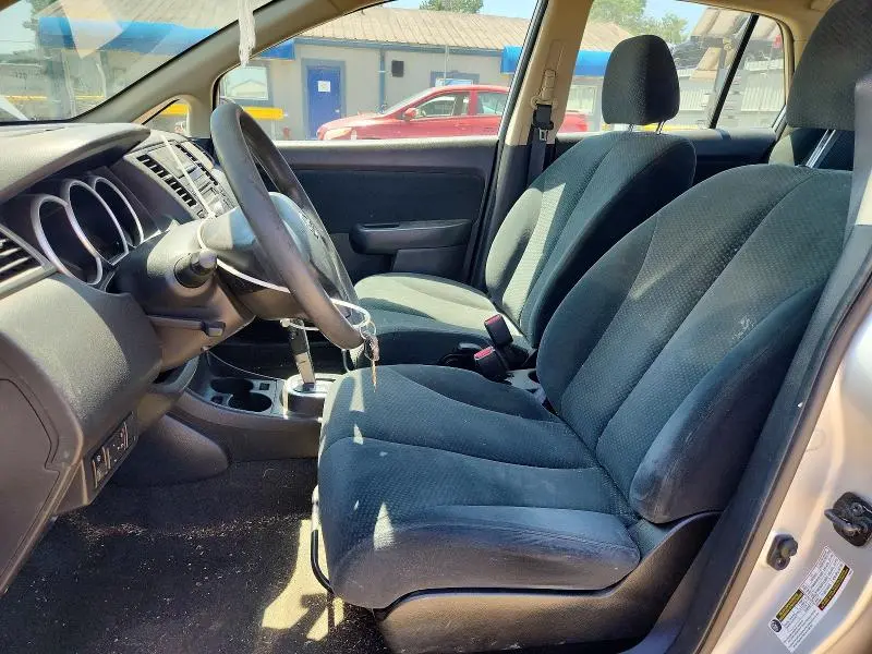 2011 NISSAN VERSA 1.8 S  