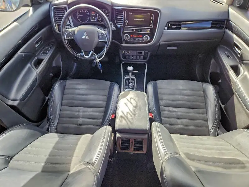 2019 MITSUBISHI OUTLANDER SE  