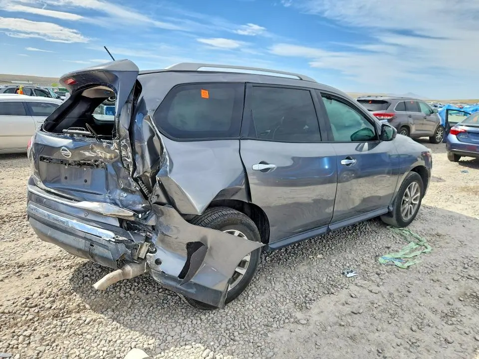 2016 NISSAN PATHFINDER SV  
