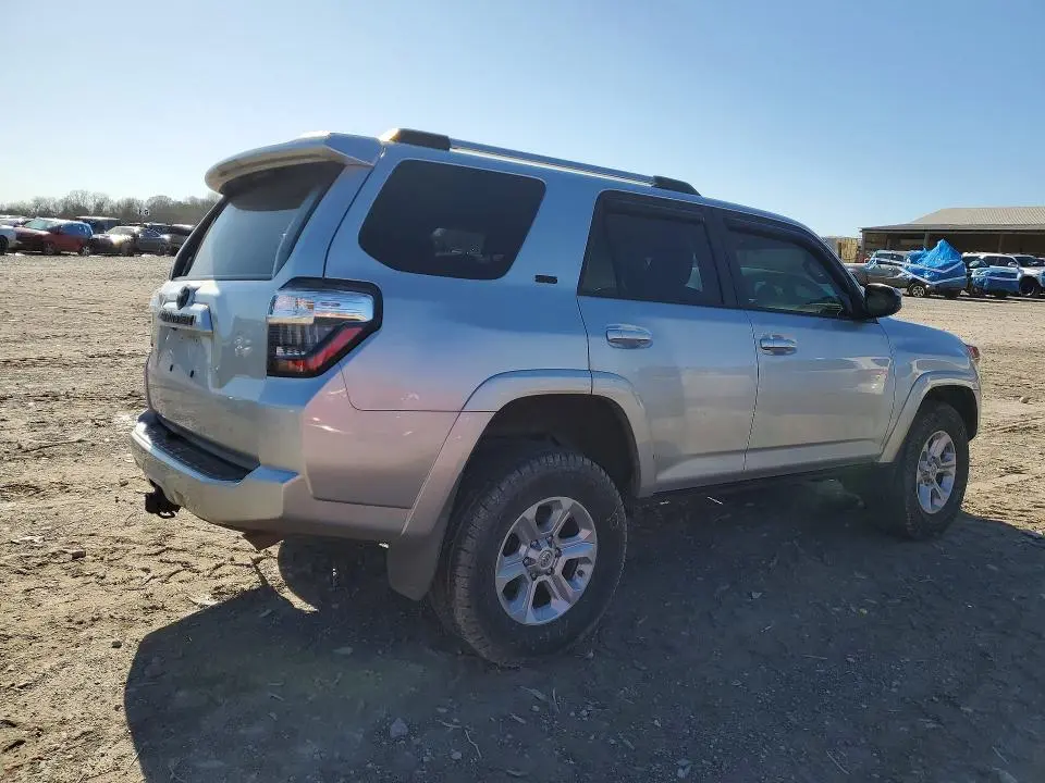2019 TOYOTA 4RUNNER SR5  