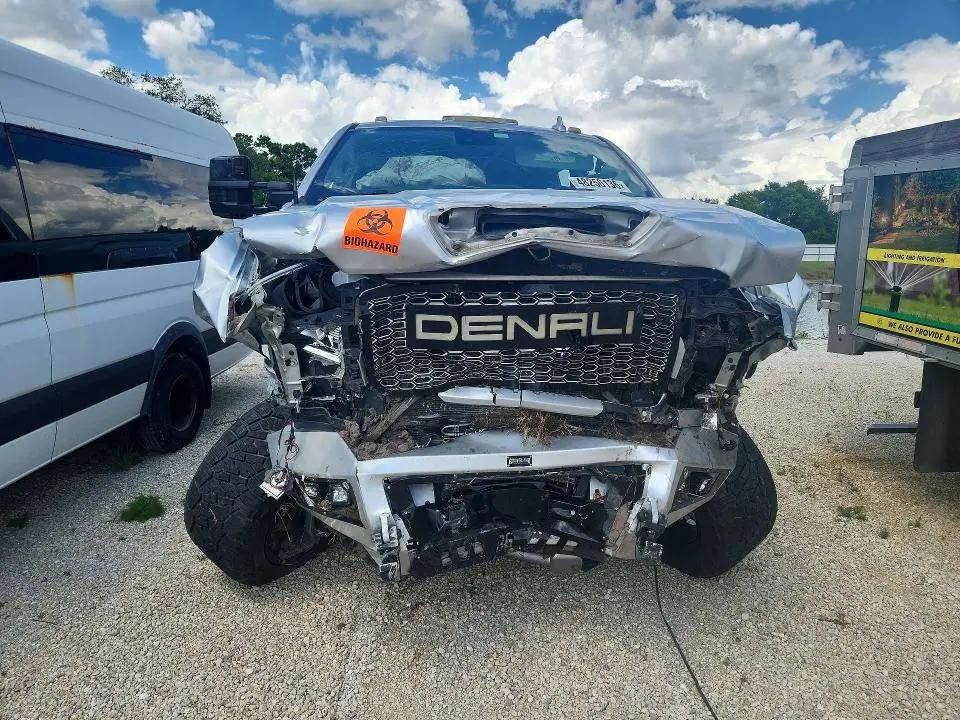 2018 GMC SIERRA K2500 DENALI  