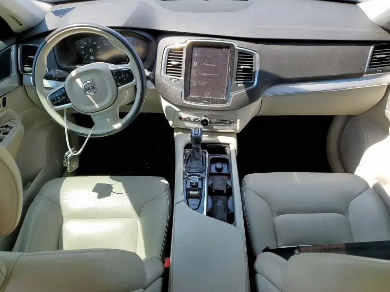 2016 VOLVO XC90 T5  