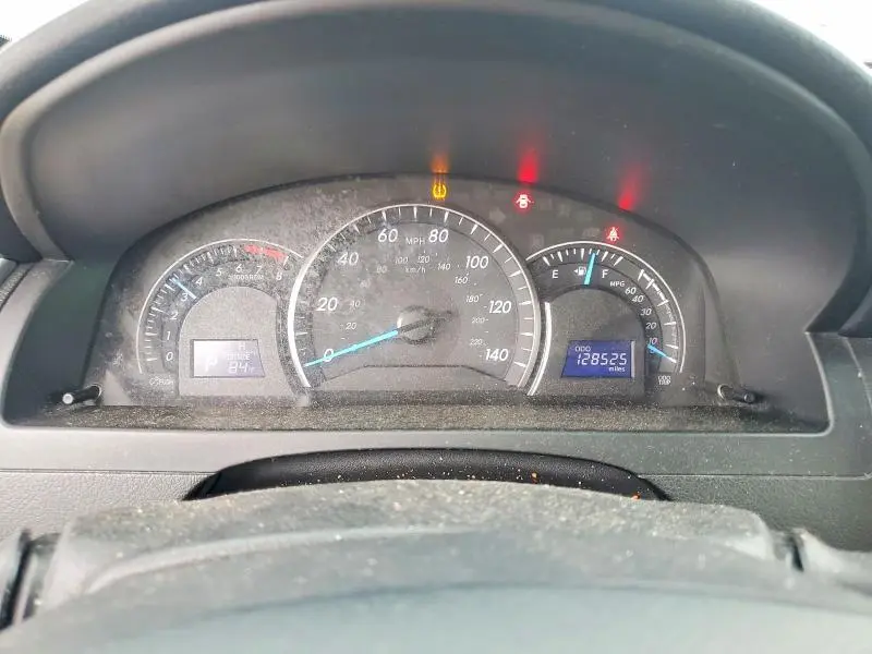 2012 TOYOTA CAMRY LE  