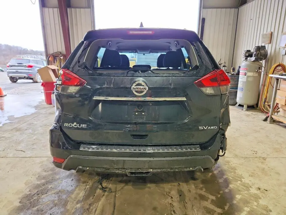 2018 NISSAN ROGUE SV  