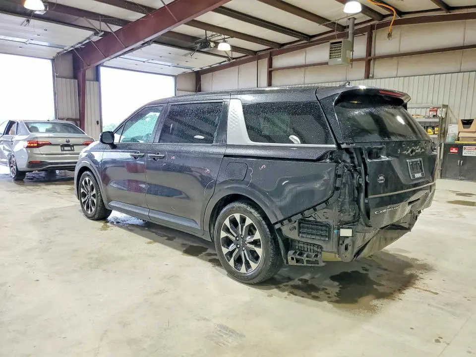 2022 KIA CARNIVAL EX  