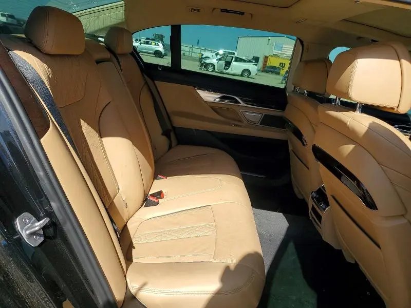 2016 BMW 750 XI  