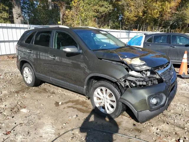 2011 KIA SORENTO BASE  