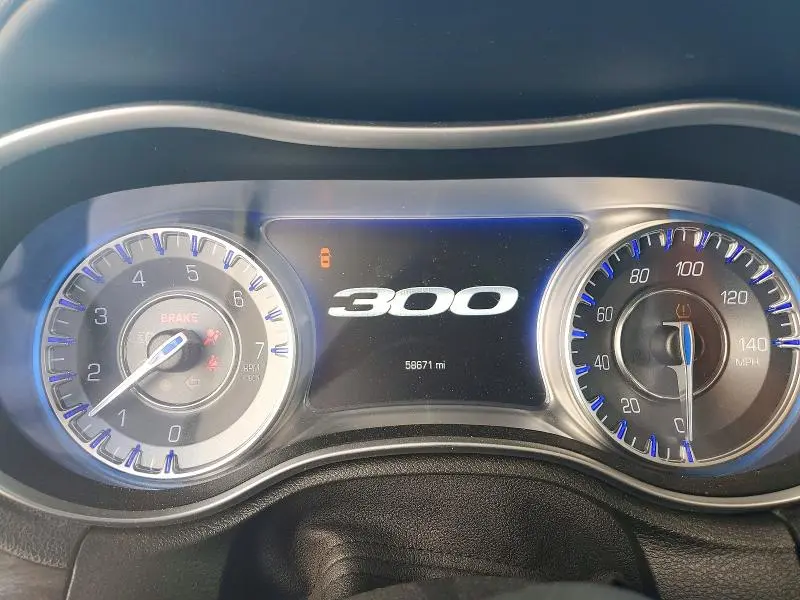 2016 CHRYSLER 300 LIMITED  