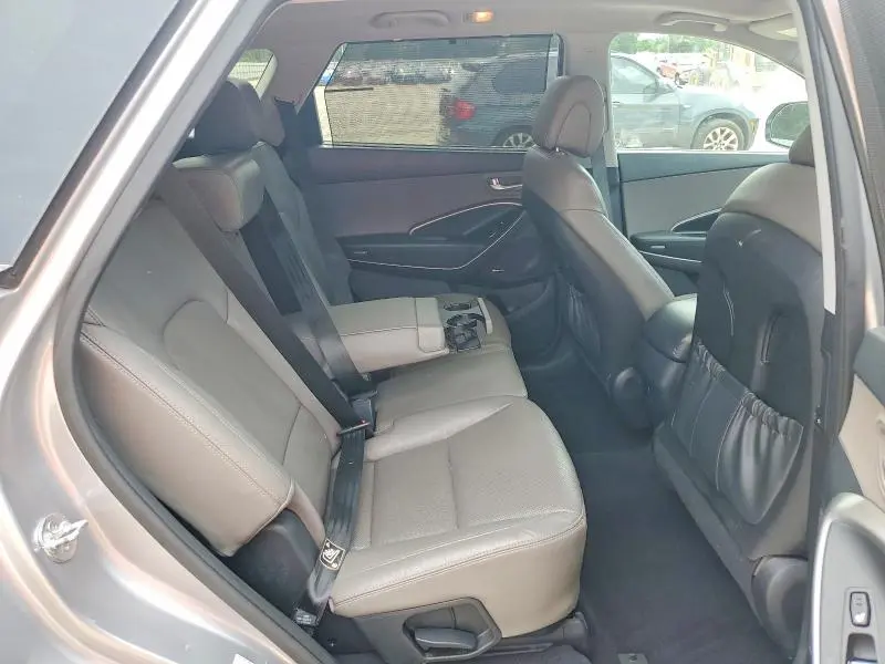 2016 HYUNDAI SANTA FE SE  