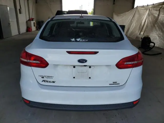 2016 FORD FOCUS SE  
