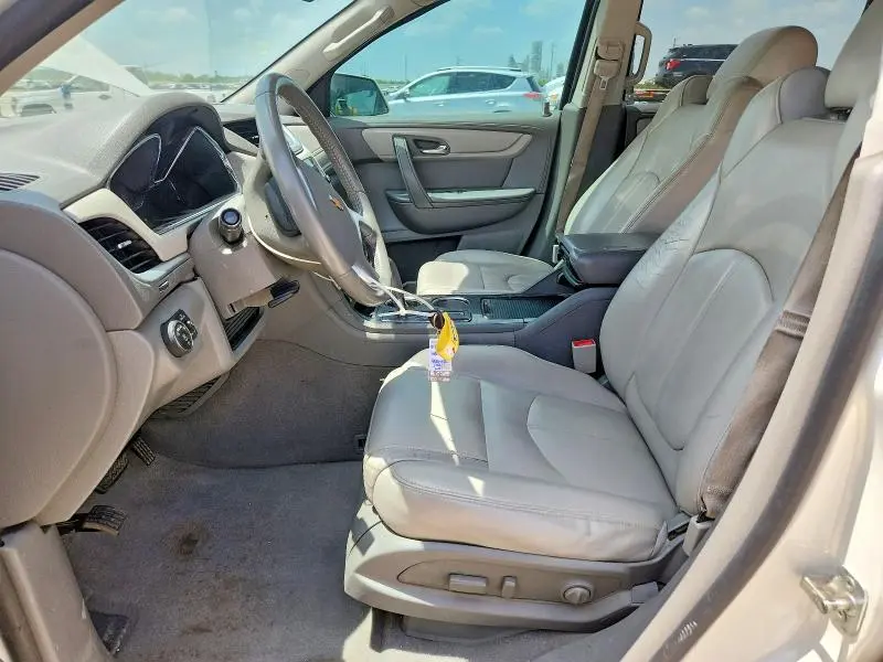 2014 CHEVROLET TRAVERSE LT  