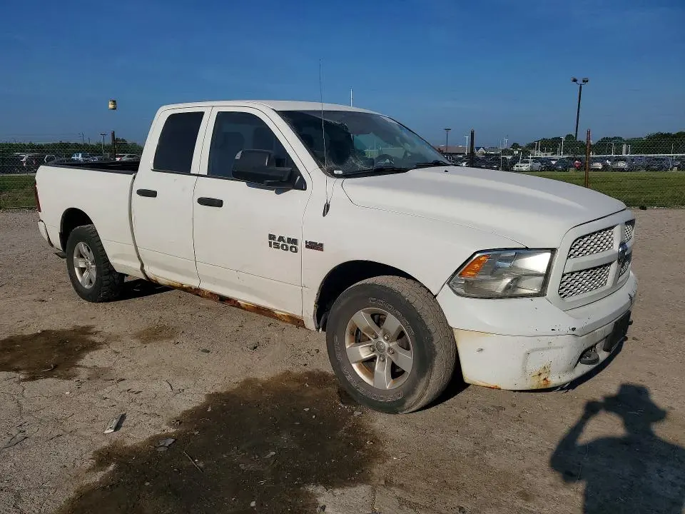 2016 RAM 1500 ST  