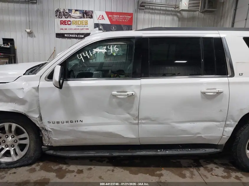 2016 CHEVROLET SUBURBAN LT