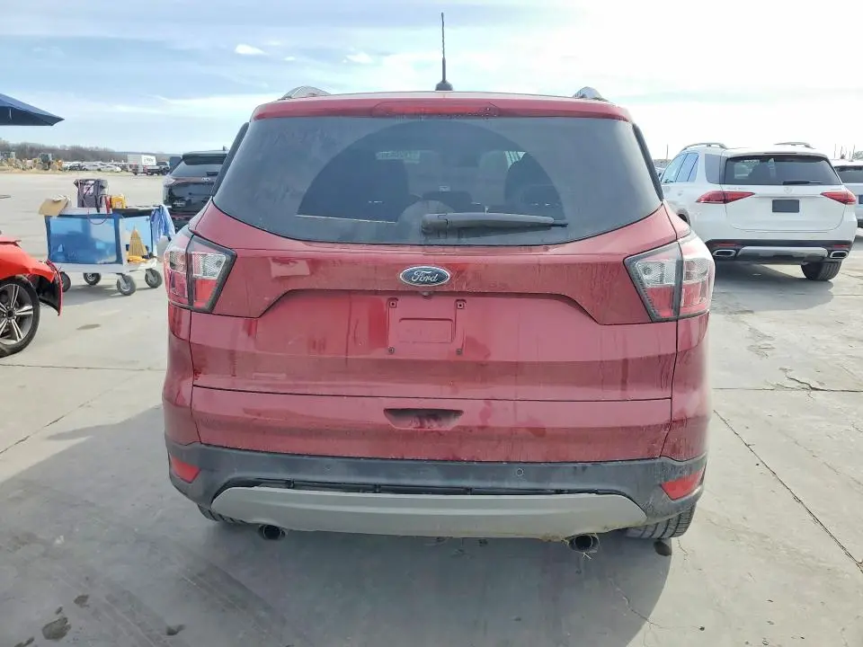 2017 FORD ESCAPE SE  