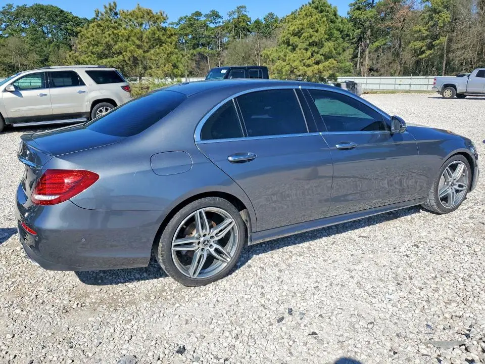 2019 MERCEDES-BENZ E 300  