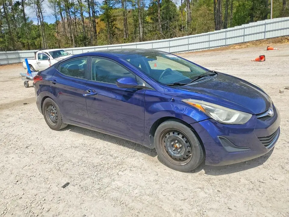 2014 HYUNDAI ELANTRA SE  