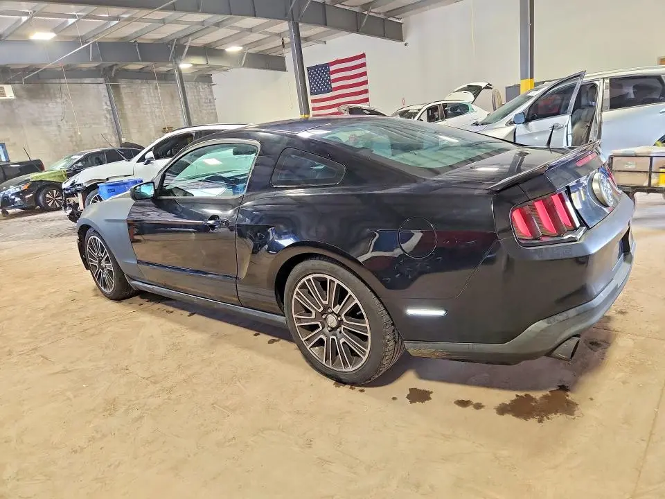 2011 FORD MUSTANG   
