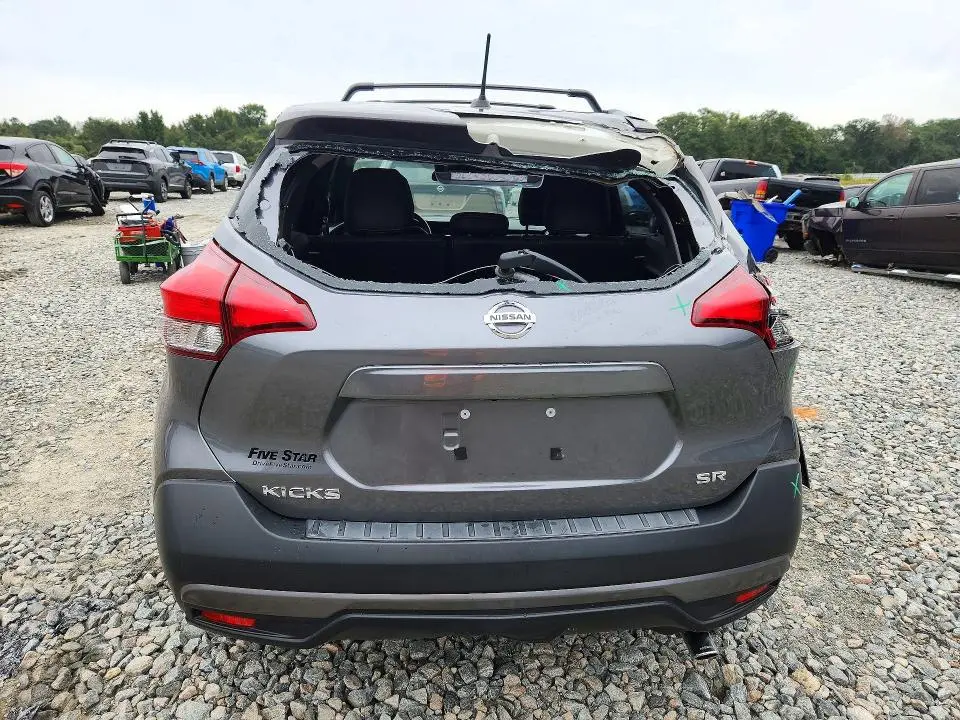 2018 NISSAN KICKS SR  