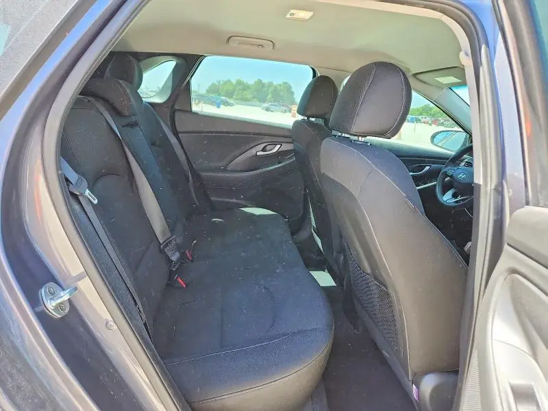 2018 HYUNDAI ELANTRA GT BASE  