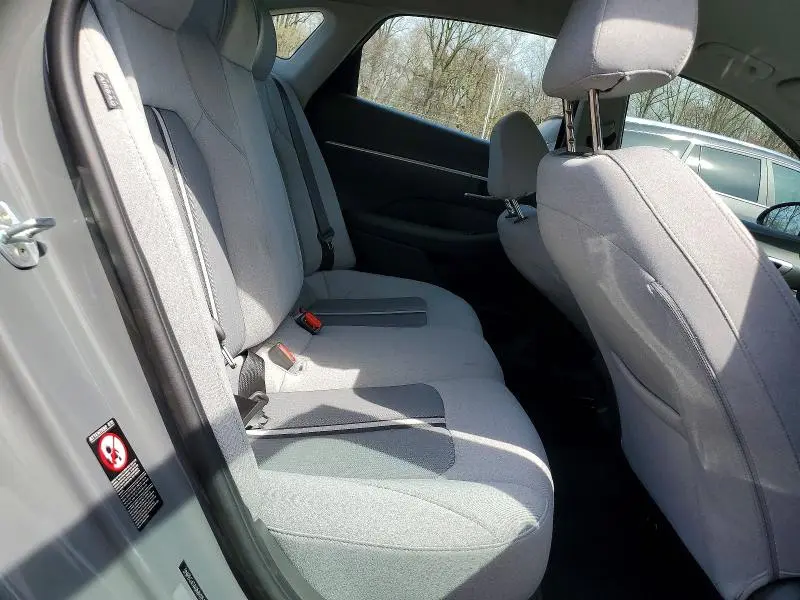 2021 HYUNDAI SONATA SE  