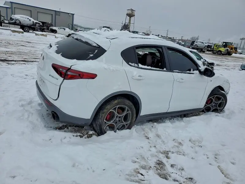 2022 ALFA ROMEO STELVIO TI  