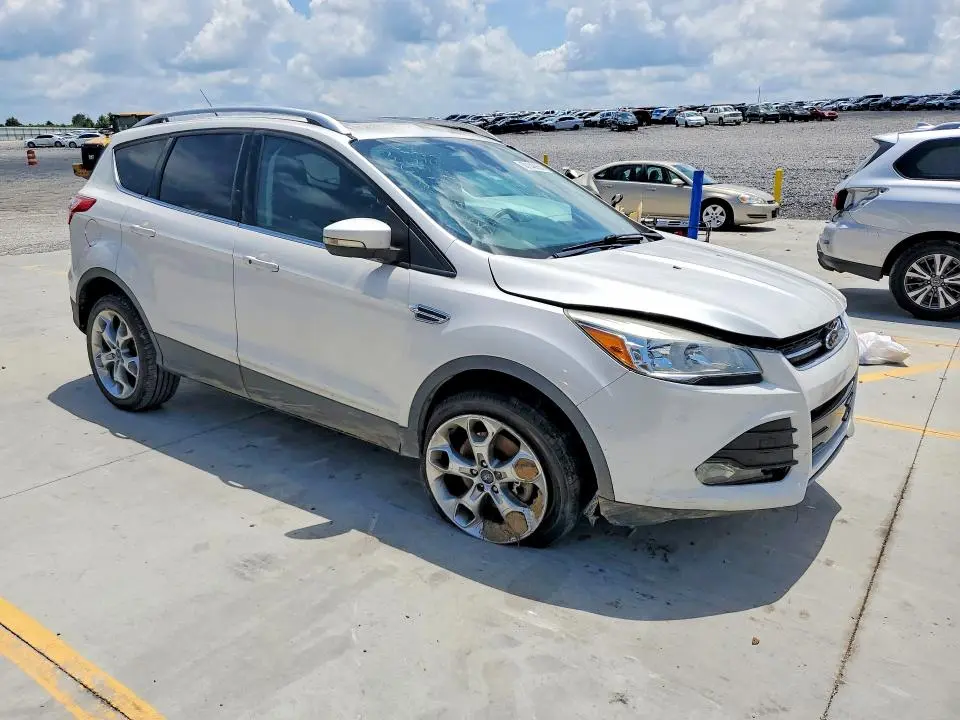 2016 FORD ESCAPE TITANIUM  