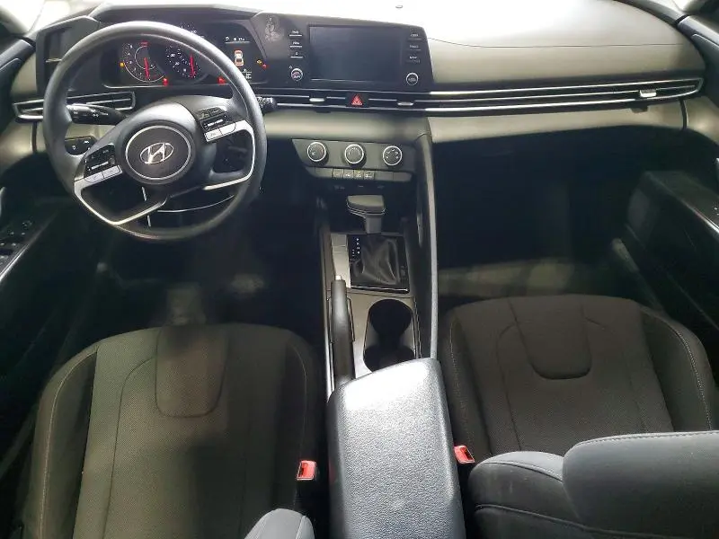 2023 HYUNDAI ELANTRA SE  