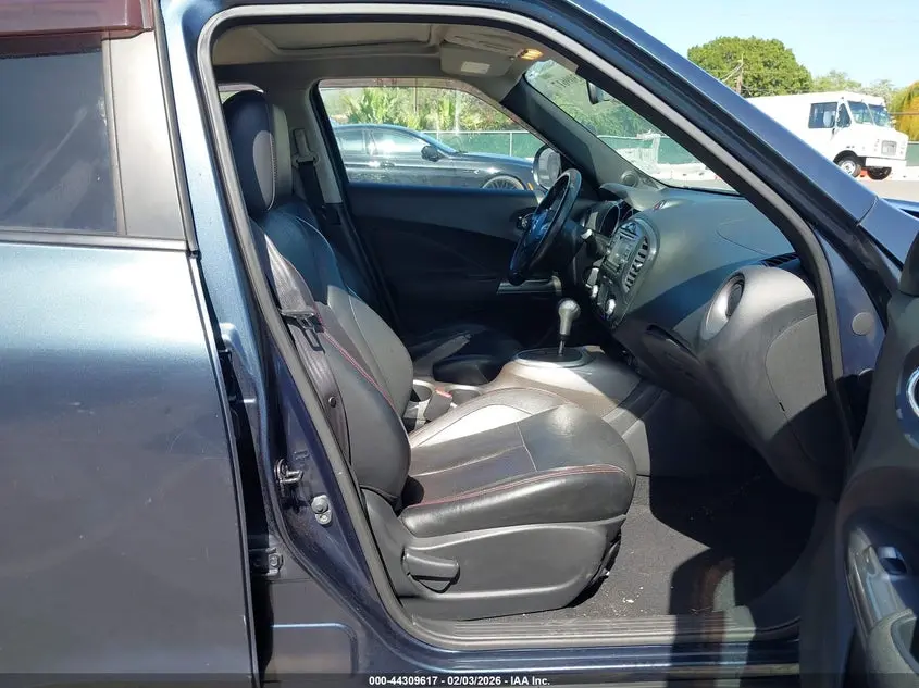 2012 NISSAN JUKE SL