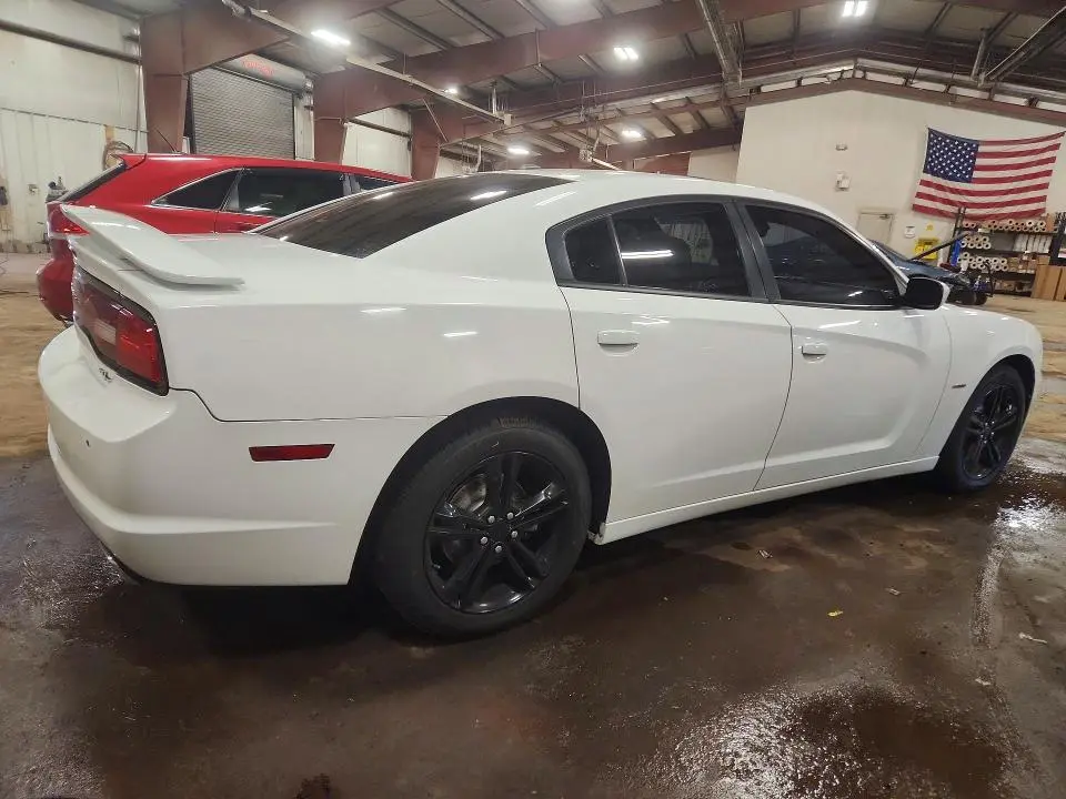 2013 DODGE CHARGER R  