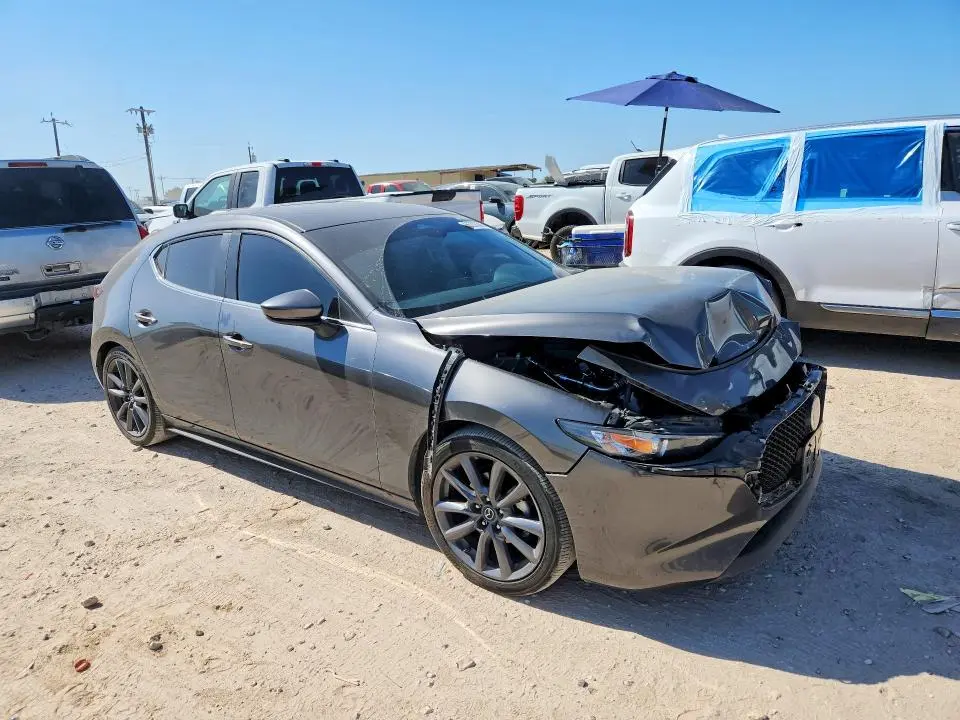 2024 MAZDA 3 PREFERRED  