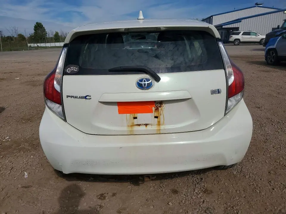 2016 TOYOTA PRIUS C TWO  