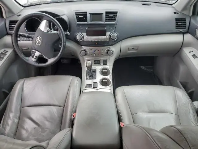 2011 TOYOTA HIGHLANDER BASE  