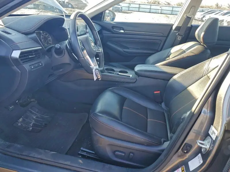 2019 NISSAN ALTIMA SR  