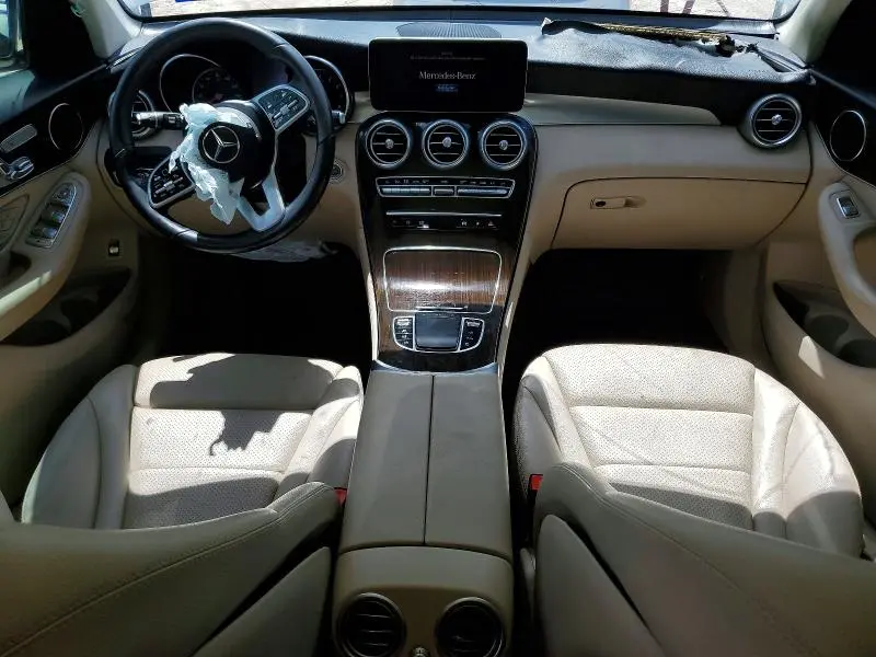 2022 MERCEDES-BENZ GLC 300  