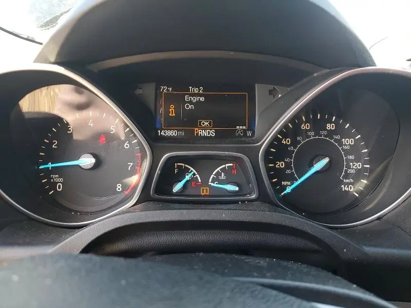 2017 FORD ESCAPE SE  